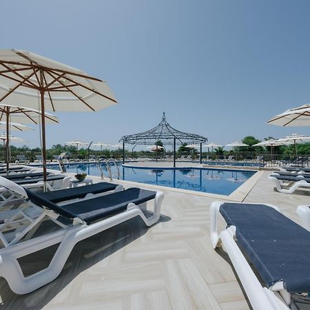 Imperial Family Resort Ulcinj Bagian luar foto