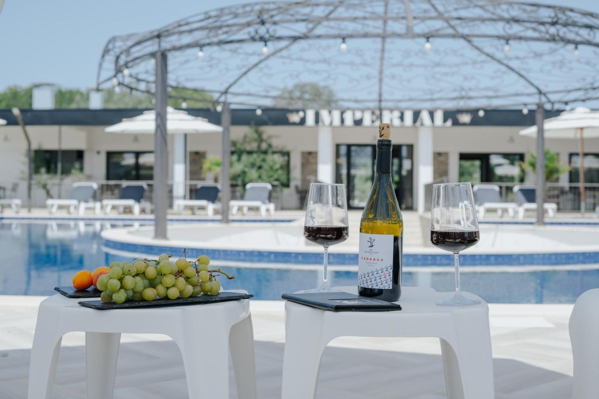 Imperial Family Resort Ulcinj Bagian luar foto
