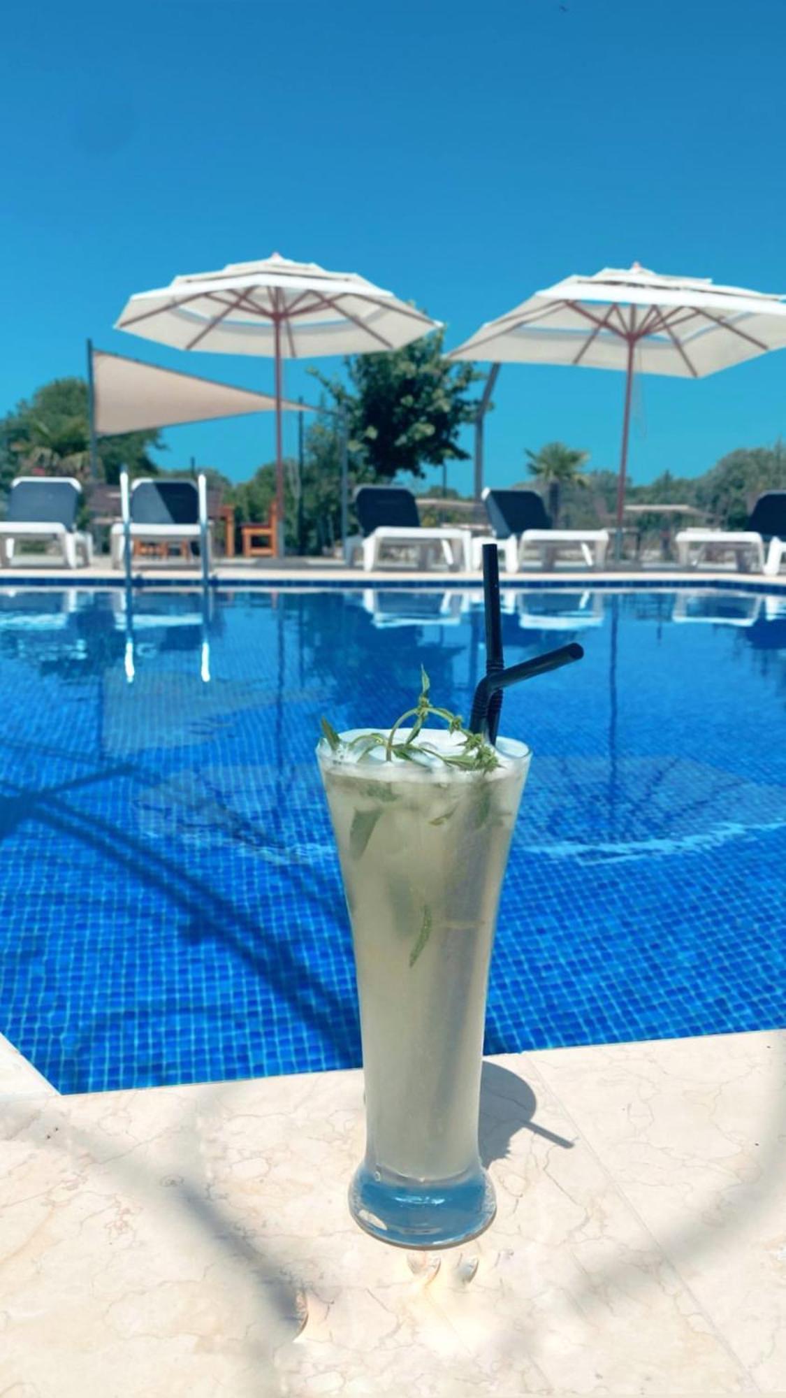 Imperial Family Resort Ulcinj Bagian luar foto
