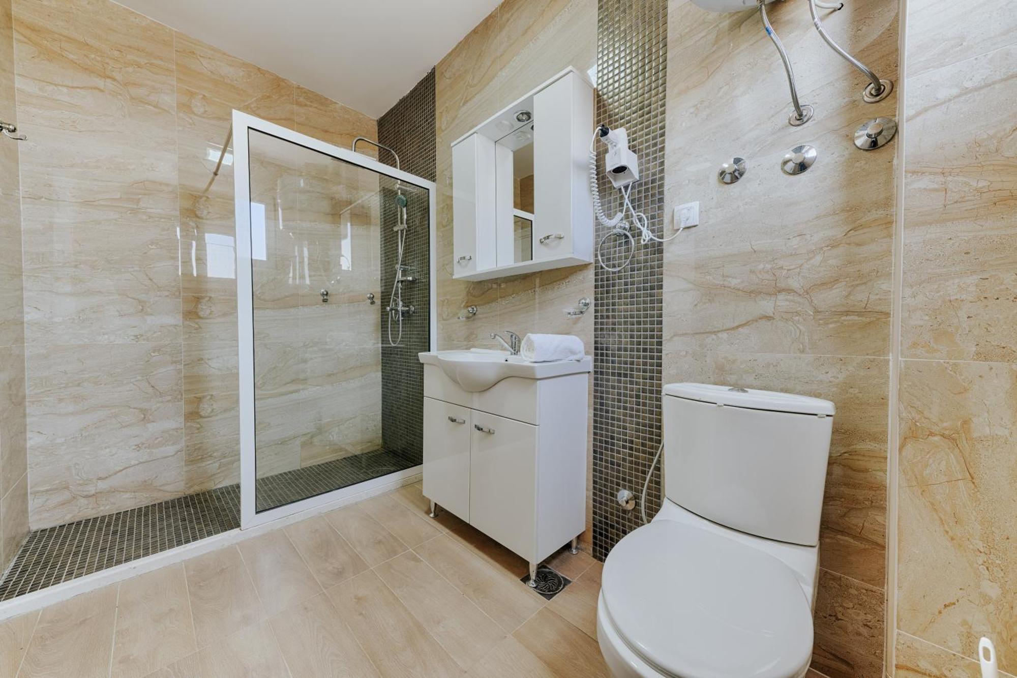 Imperial Family Resort Ulcinj Bagian luar foto